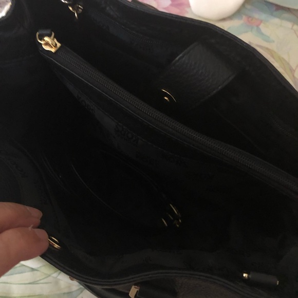 MK leather black bag - Picture 2 of 2